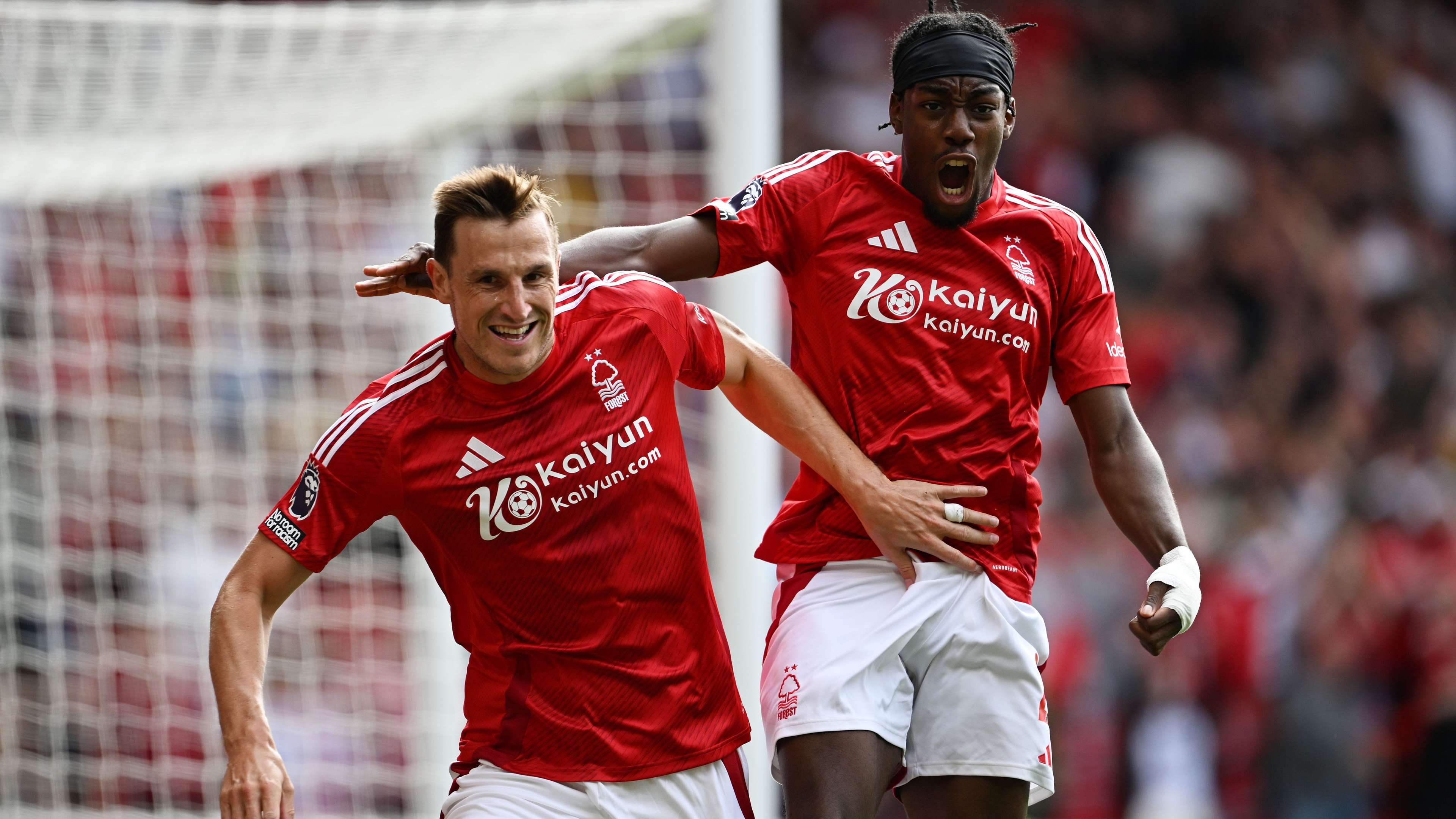 令球迷翘首 令球迷翘首